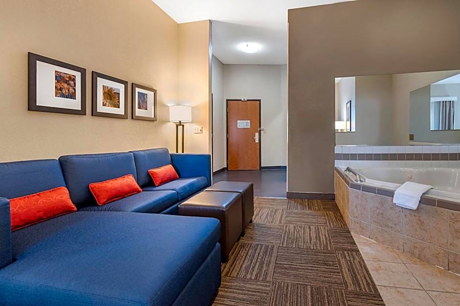 Comfort Suites Urbana Champaign, University Area