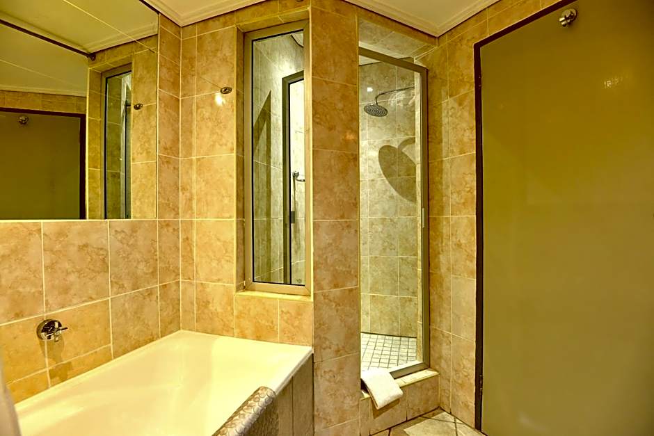Cresta Jameson Hotel
