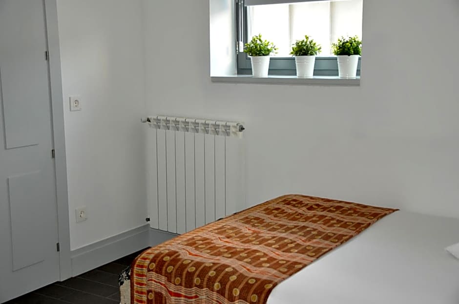 Foto 1 dari 5 — Single Room