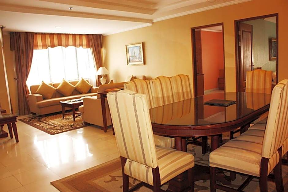 Travellers Suites Serviced Apartments