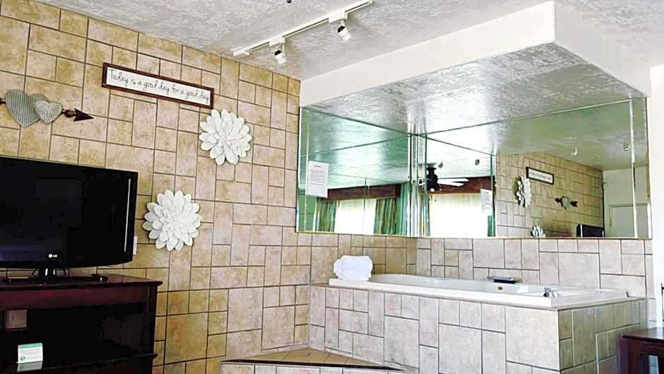 The Classic Desert Aire Hotel