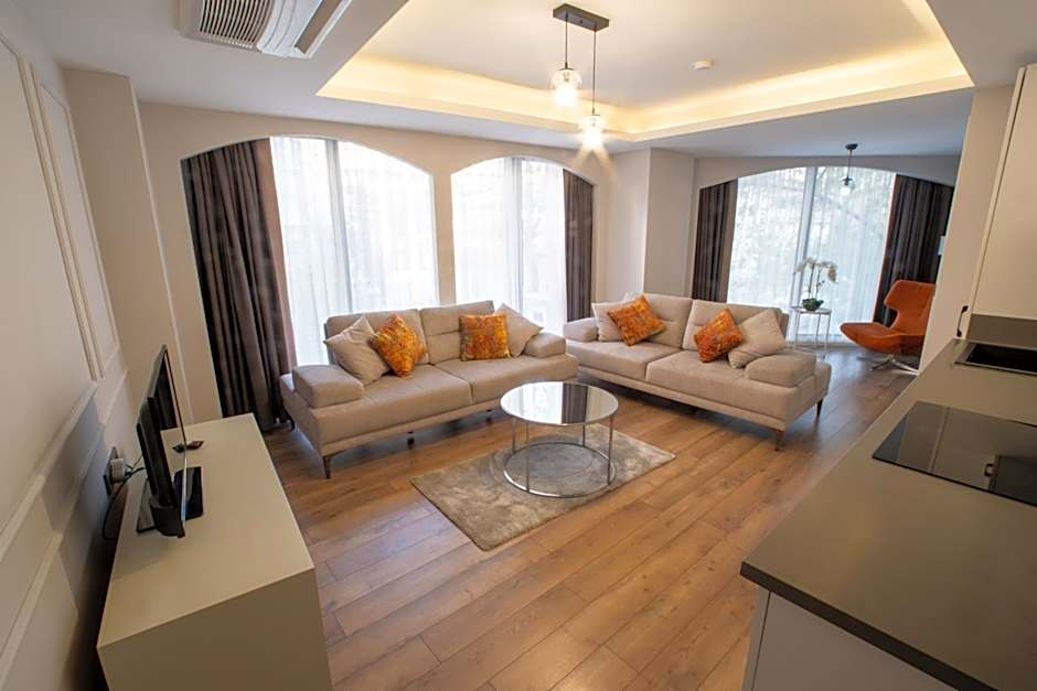 Myway Deluxe Hotel