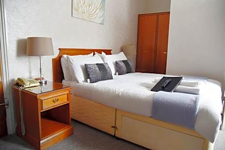 Family Room with Private Bathroom