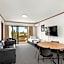 Summit Motor Lodge