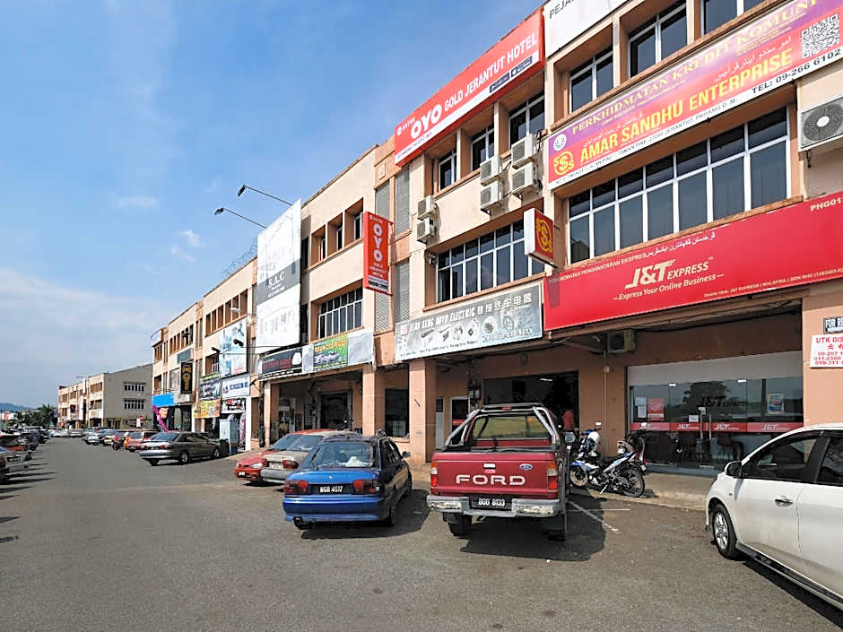 OYO 89759 Gold Jerantut Hotel