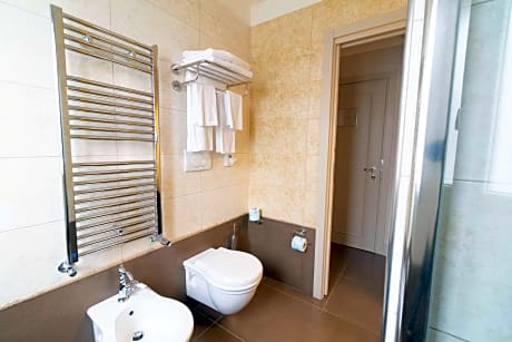 1 KING BED,NSMK,SUPER,GULFVW,FRESKY