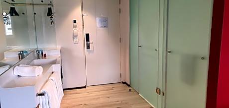 Junior Executive Queen Room