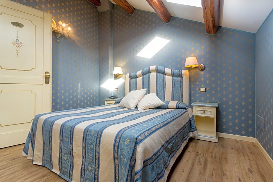 Hotel Conterie