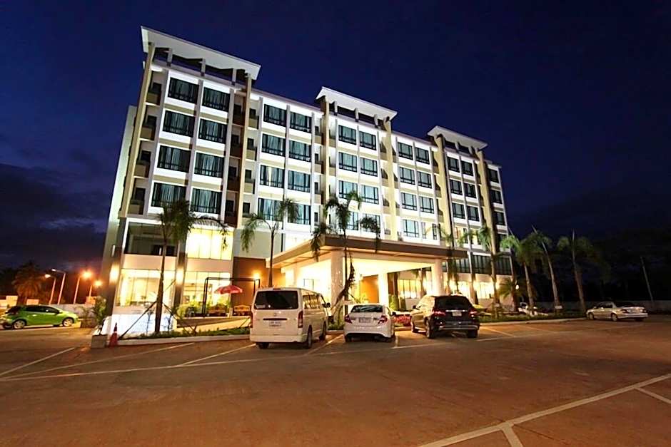 S Tara Grand Hotel