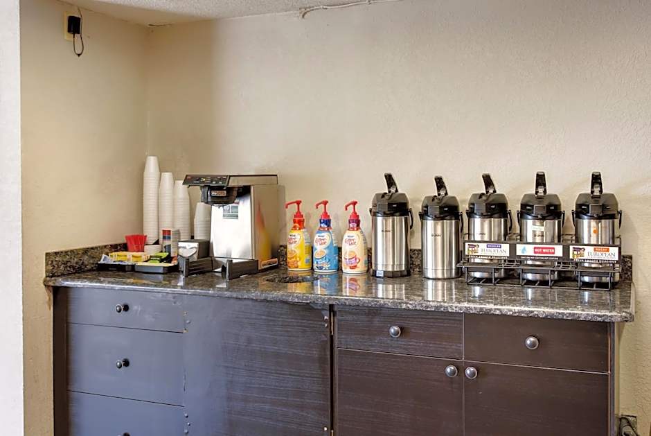 Red Roof Inn Grand Rapids Airport