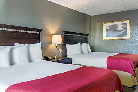 Queen Room with Two Queen Beds - Non-Smoking