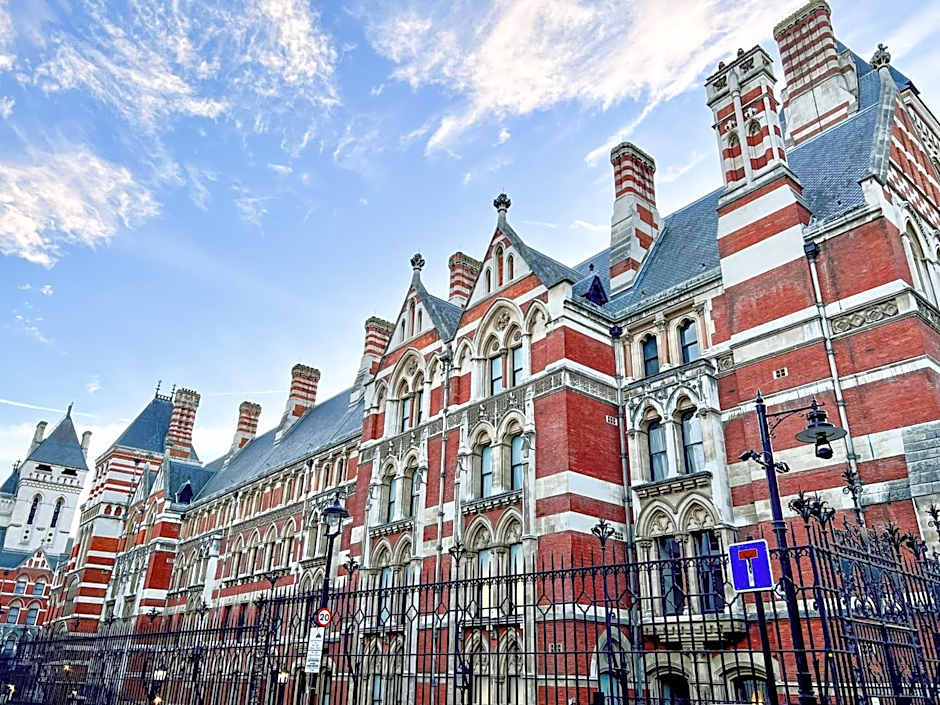 Deluxe Entire Apartment Between Covent Garden and St Pauls Cathedral