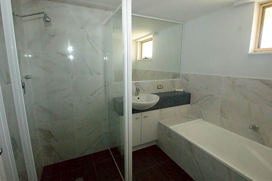 The Esplanade Riverview Holiday Apartments