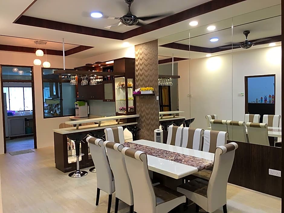 SHINY HOMESTAY @ Sutera Utama, Johor Bahru