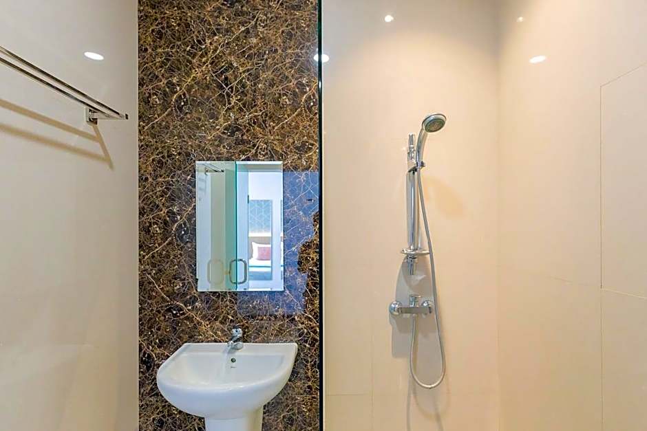 Sans Hotel Box Mansion Surabaya by RedDoorz