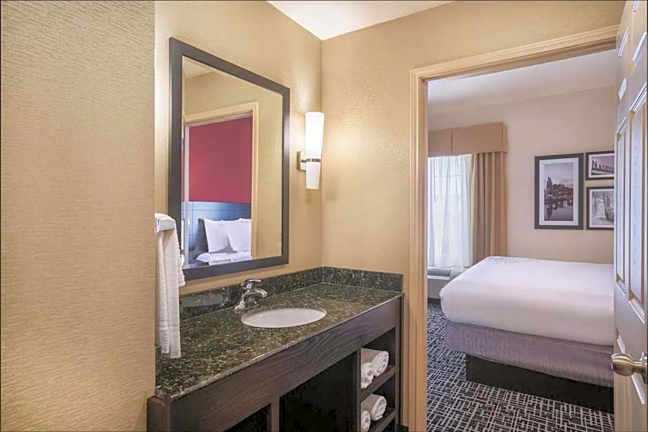 La Quinta Inn & Suites by Wyndham Smyrna Tennessee - Nashville