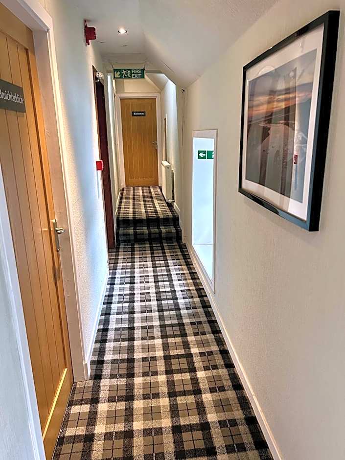 Lochindaal Hotel