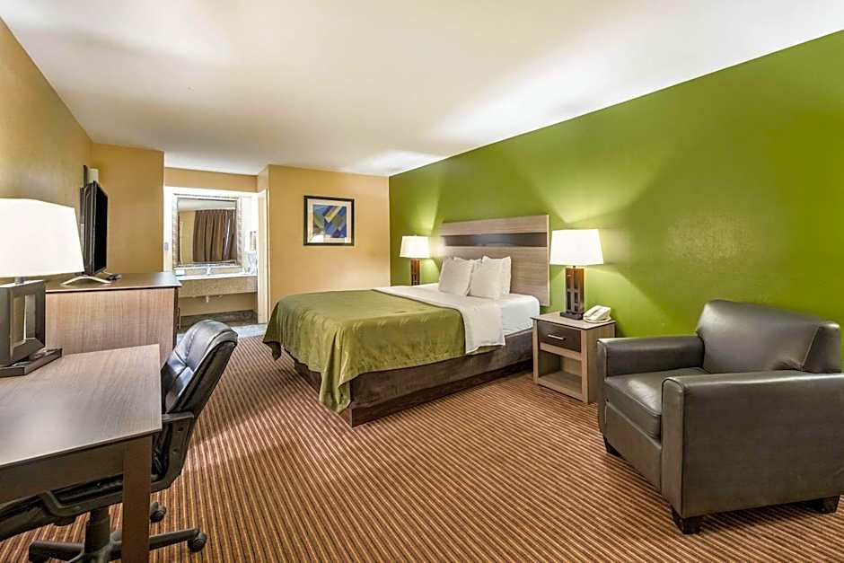 Quality Inn & Suites Garland