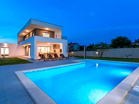 Villa Miramar Comfortable holiday residence