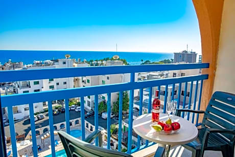 Double or twin superior sea view