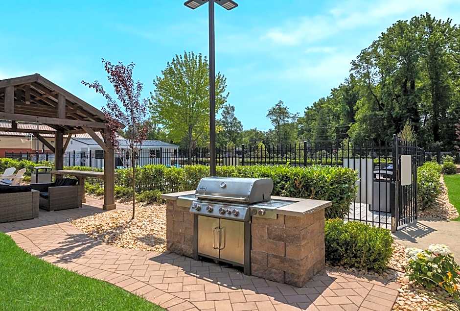 The Hub Middletown Red Bank, BW Signature Collection