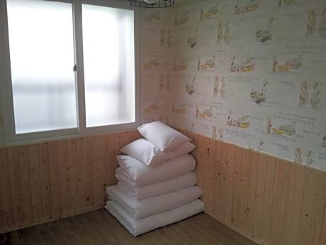 Korean-Style Quadruple Room