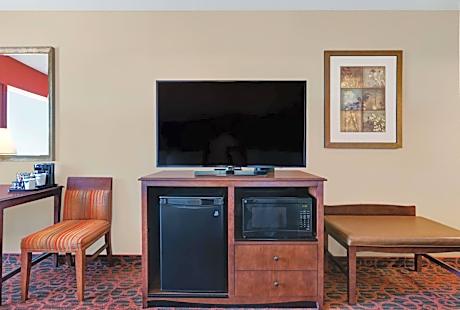 Room with Two Queen Beds - Non-Smoking