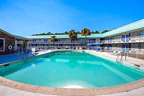 Motel 6-Tifton, GA