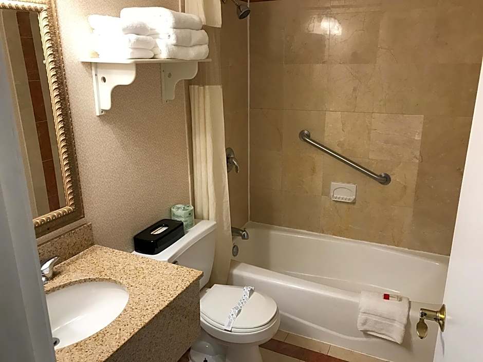 Super 8 by Wyndham Sturbridge