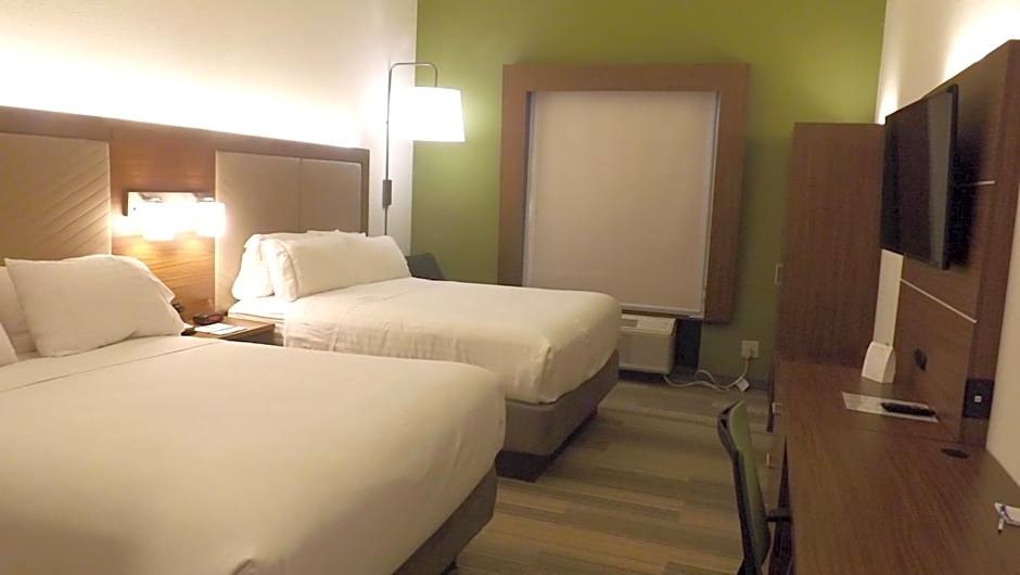 Holiday Inn Express Hotel & Suites Dyersburg By IHG