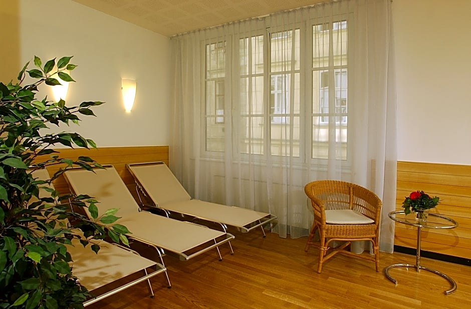 Miiro Spittelberg NEW OPENING