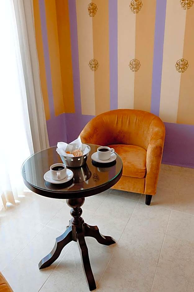 Hotel Plaza Colonial