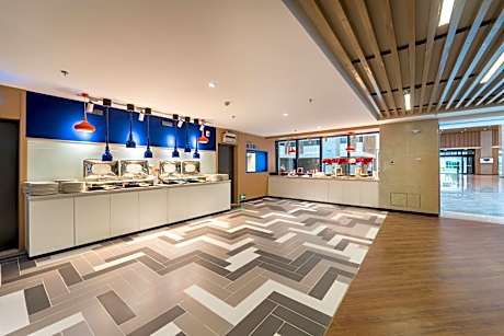 Holiday Inn Express Linzhi Airport By IHG