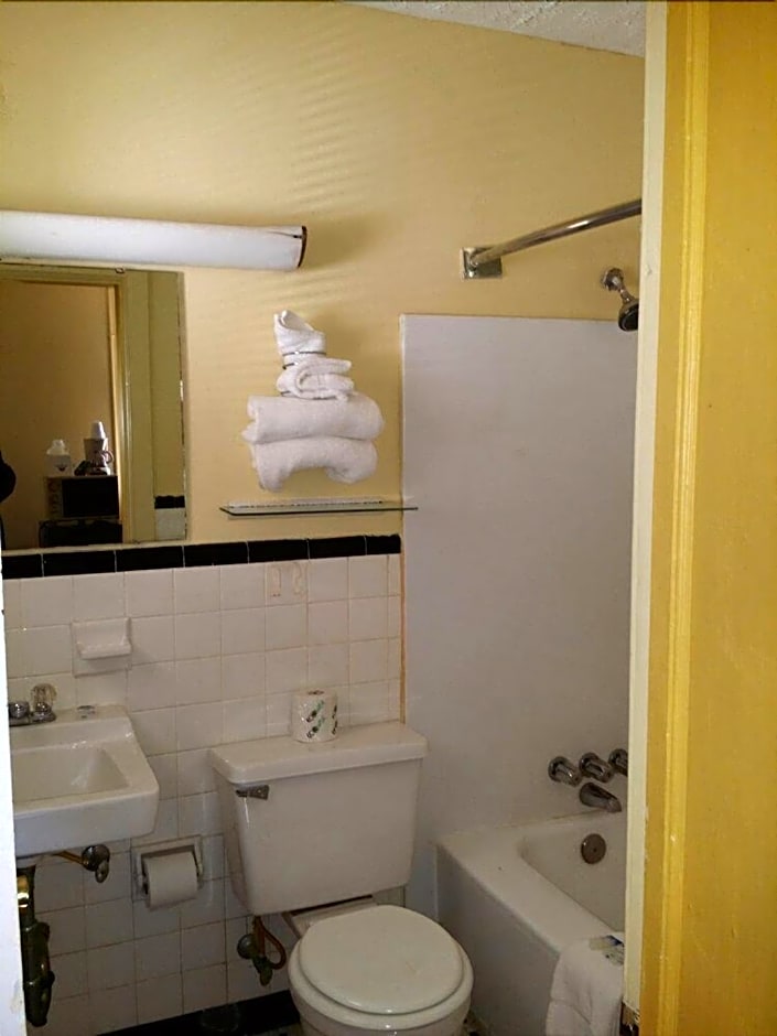 Loyalty Inn Rockingham