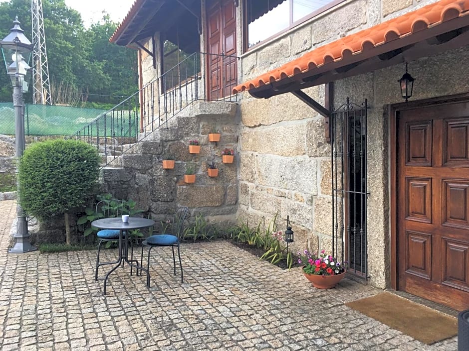 BERGUI Guesthouse - Guimarães