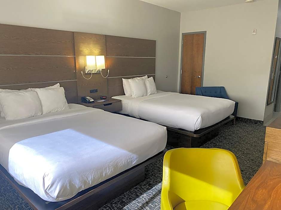 Comfort Inn and Suites Near Lake Guntersville