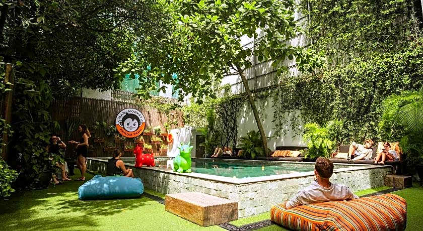 Mad Monkey Phnom Penh