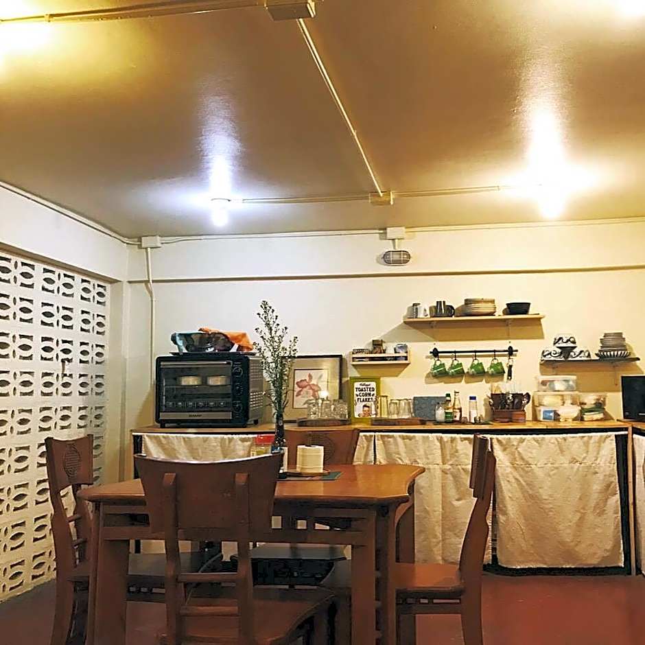 Oldie and Sleepy Hostel