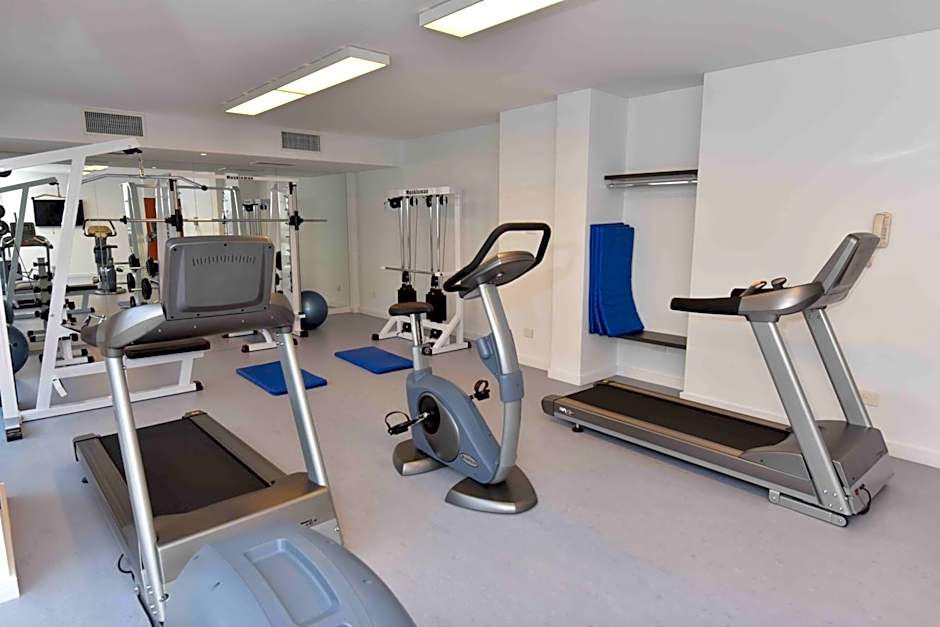 ARC Arenales Studios & Suites