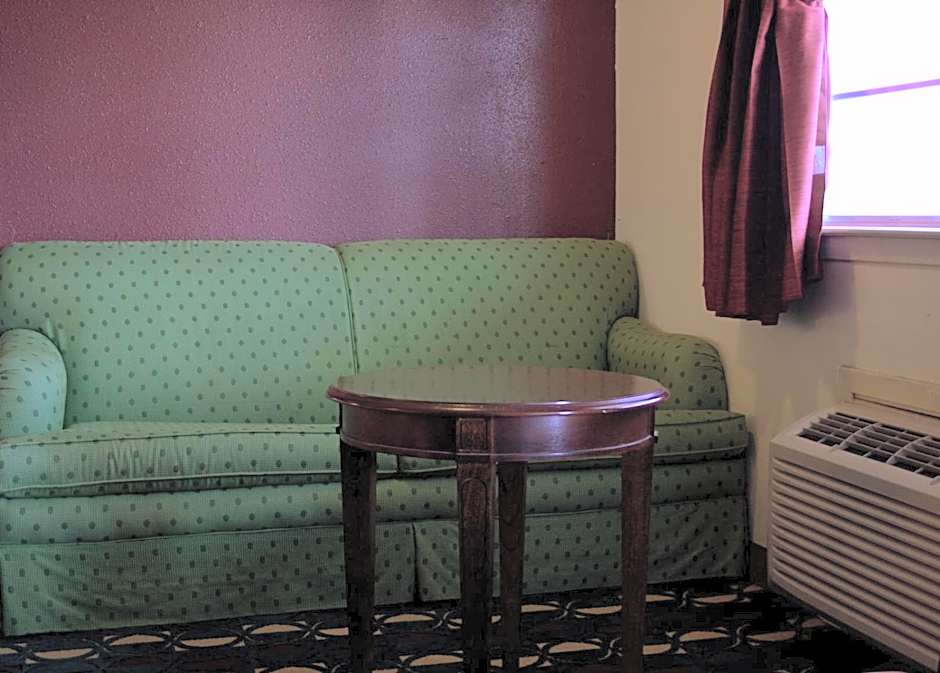 Somerville Inn and Suites
