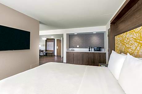 King Suite with Sofa Bed