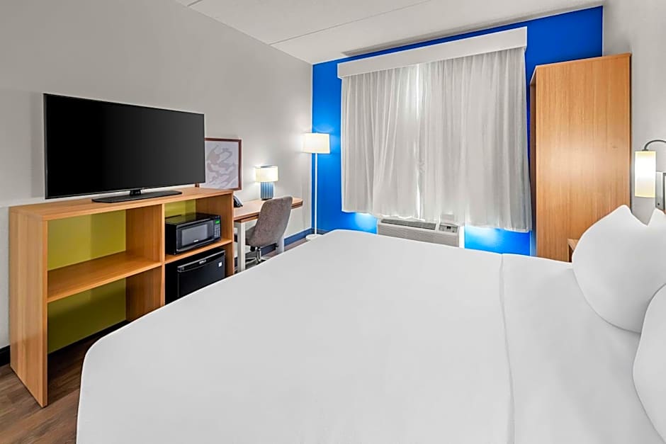 Spark by Hilton Woodbridge