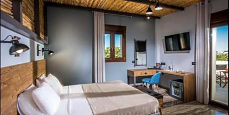 Deluxe Double with Outdoor Jacuzzi