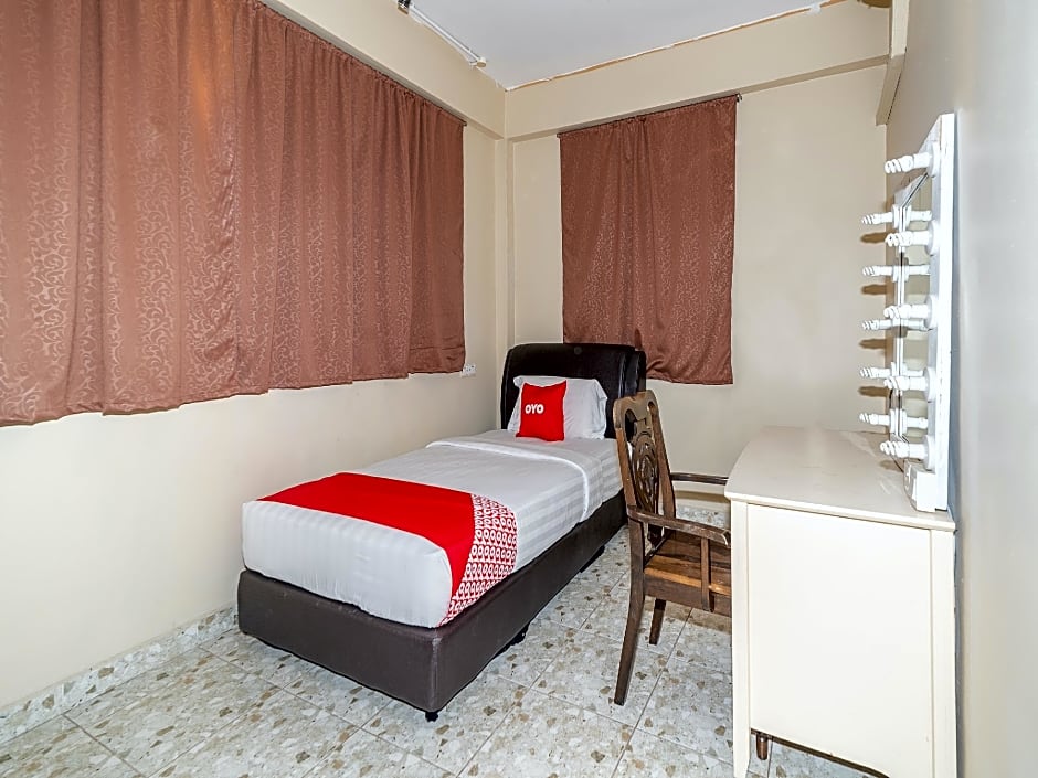OYO 89932 DD Homestay
