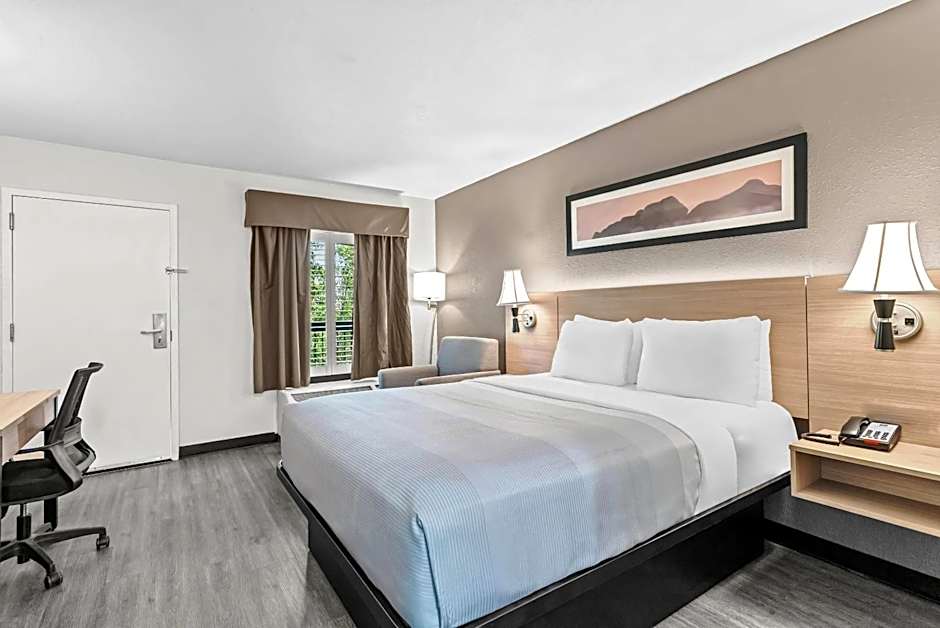 Quality Inn & Suites Sunport Airport Albuquerque