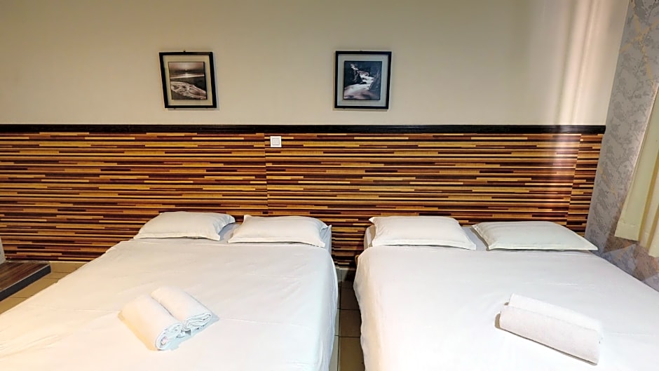 Iskandar Hotel