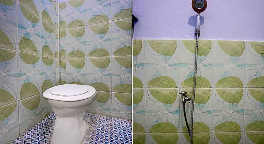 Hotel O Sahabat Syariah Near Plasa Telkom Bawean