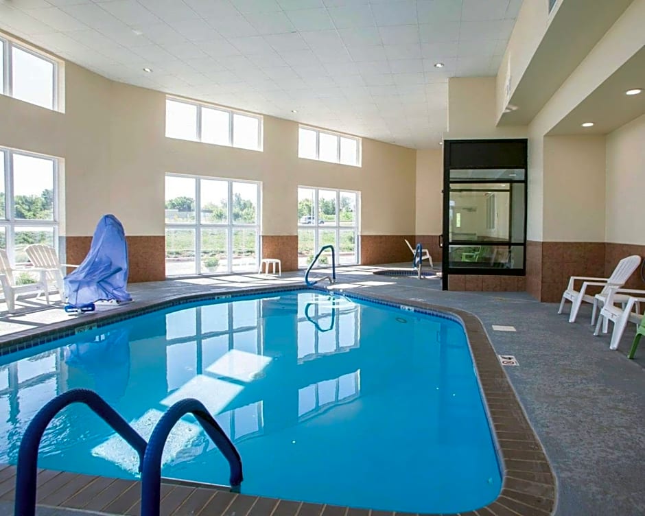 Comfort Inn & Suites Harrisonville