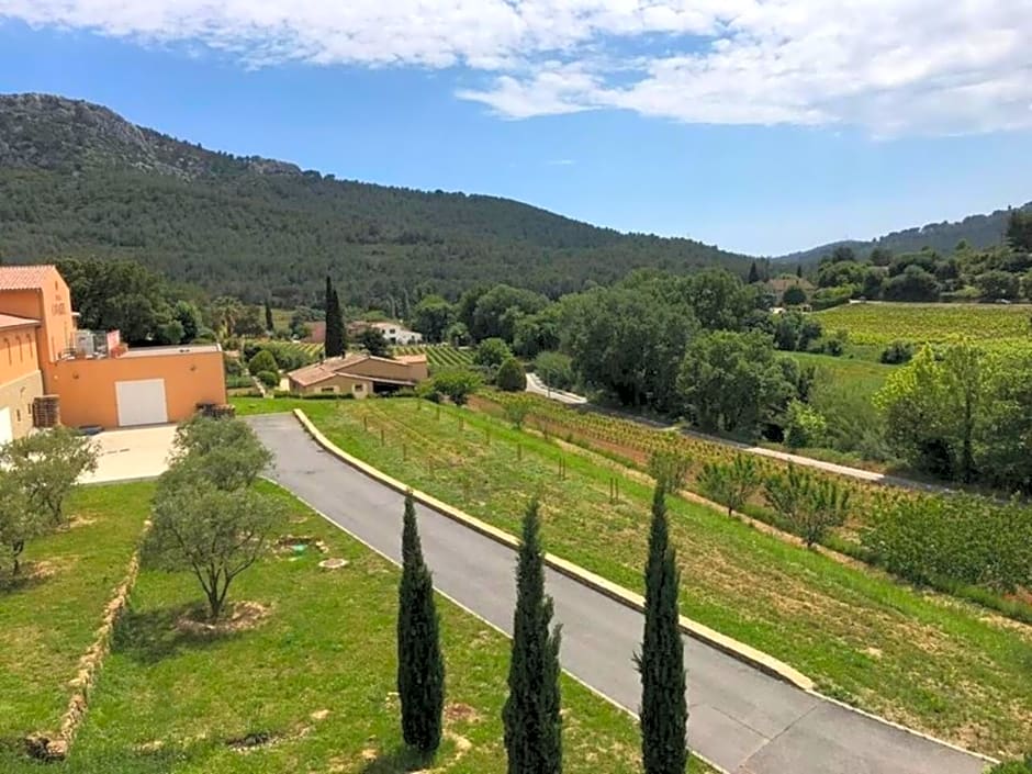 Family Apartment, 2-6 People, In Provenve