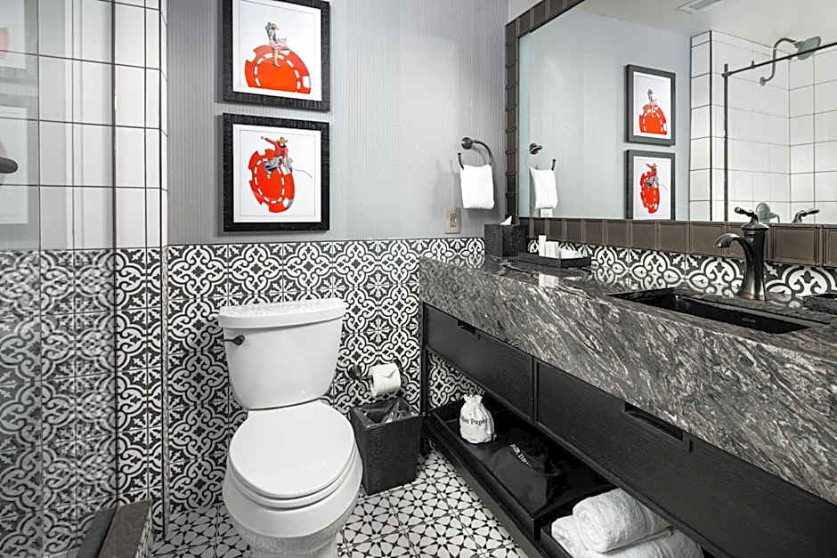 Silverton Casino Lodge - Newly Renovated